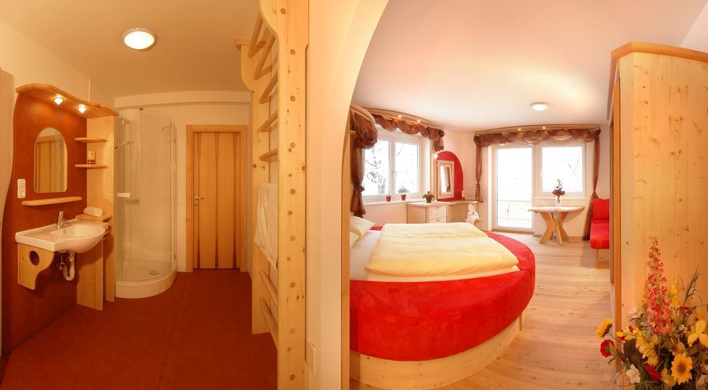 Bed & Breakfast Landhaus Strasser Soll Exterior photo