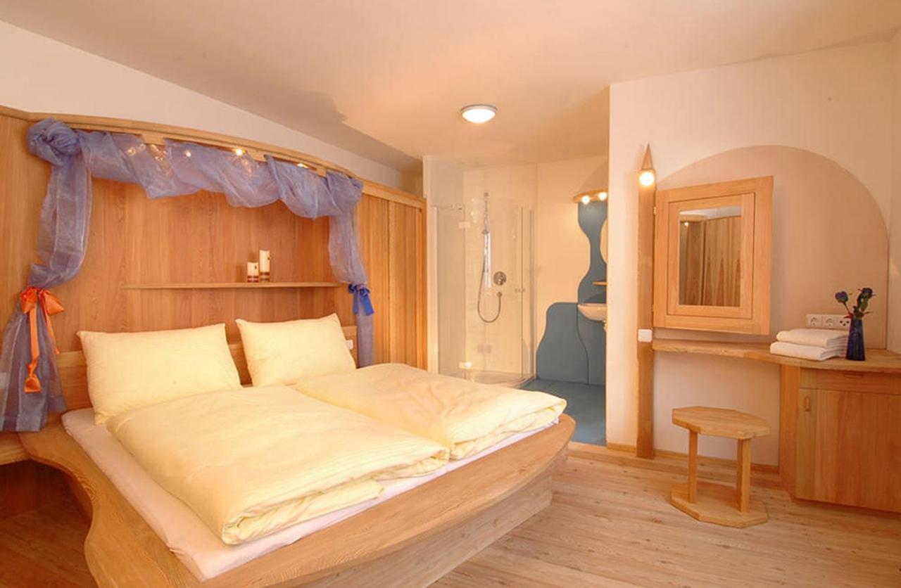 Bed & Breakfast Landhaus Strasser Soll Exterior photo